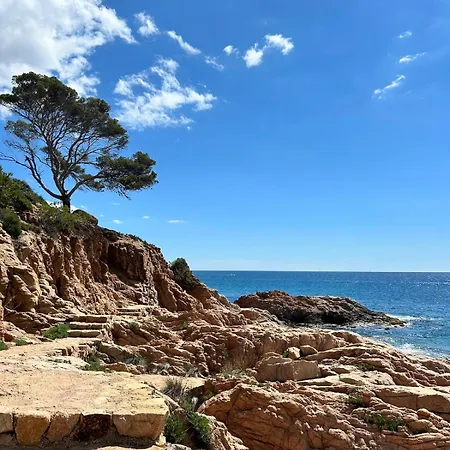 Thegoldsand Cala Salions *